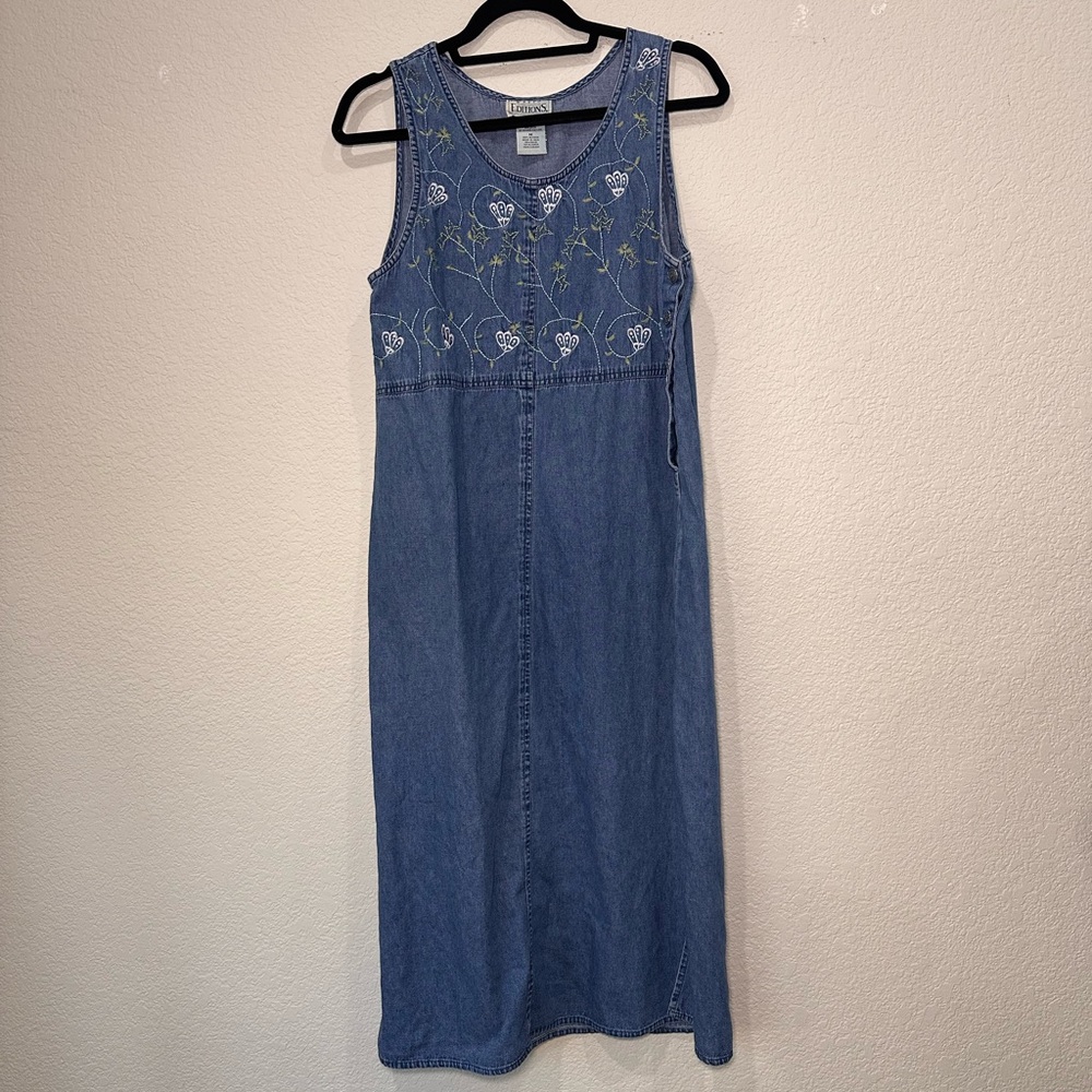 Basic Editions‎ Blue Embroidered Midi Dress